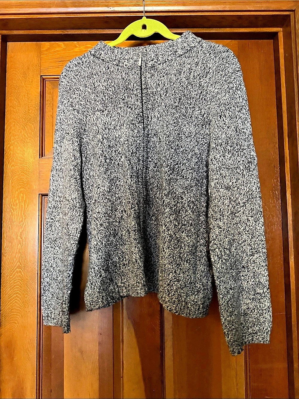 Hampshire Studio Women's Gray & Black Sweater Size PXL Like New